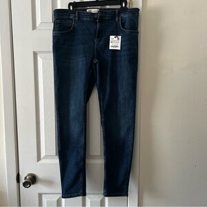 Woman’s Blue skinnyJeans.sise 14